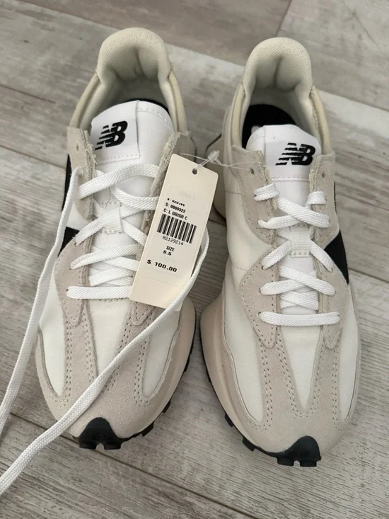 New Balance Black and White 327 Sneakers Size 6.5 NWT - Picture 5 of 6